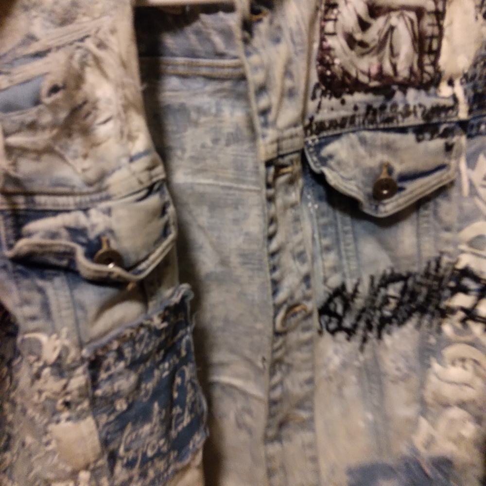 Customized Amari jean jacket - Picture 5 of 10